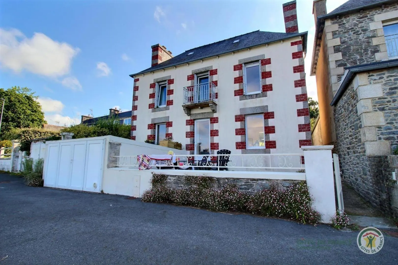 La Maison Du Pont Trédarzec 0*,